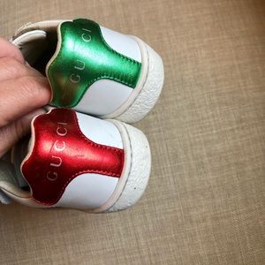 Gucci sneakers used but in good condition